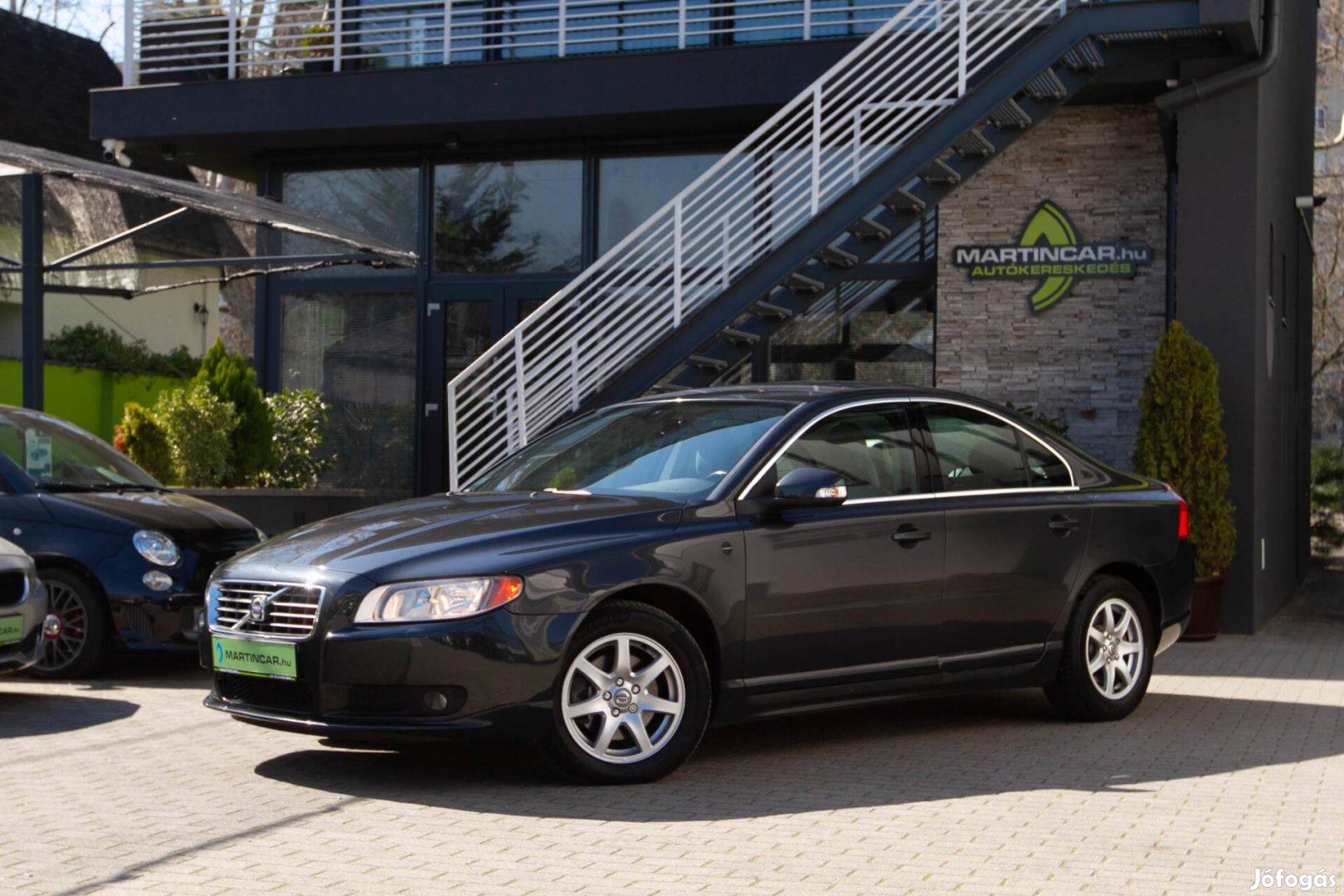 Volvo S80 2.4 D [D5] R-Design Black Stone +Whit...